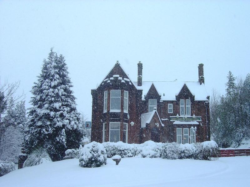 Huntingdon House image