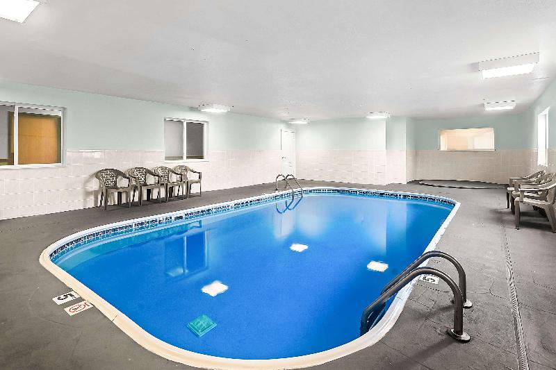 SureStay Plus Hotel by Best Western Bettendorf image