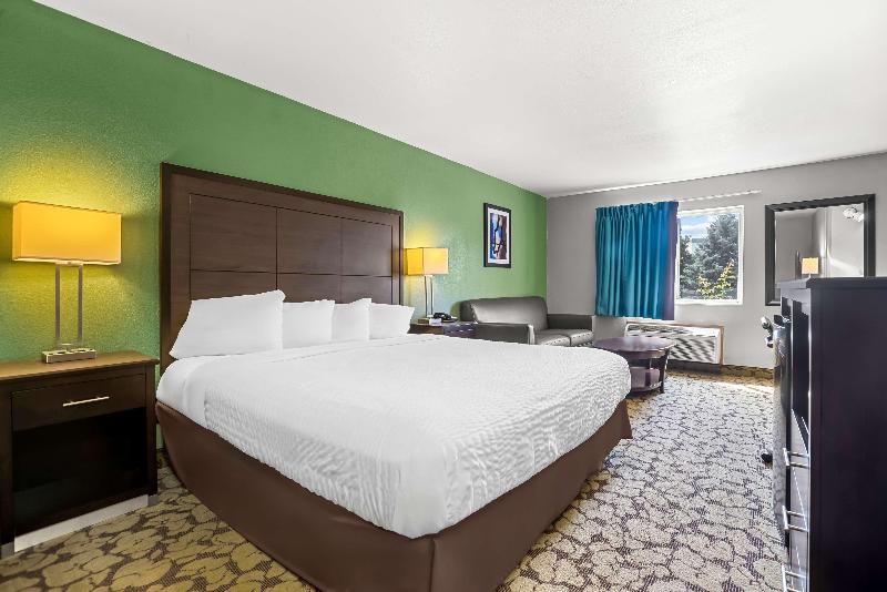 SureStay Plus Hotel by Best Western Bettendorf image