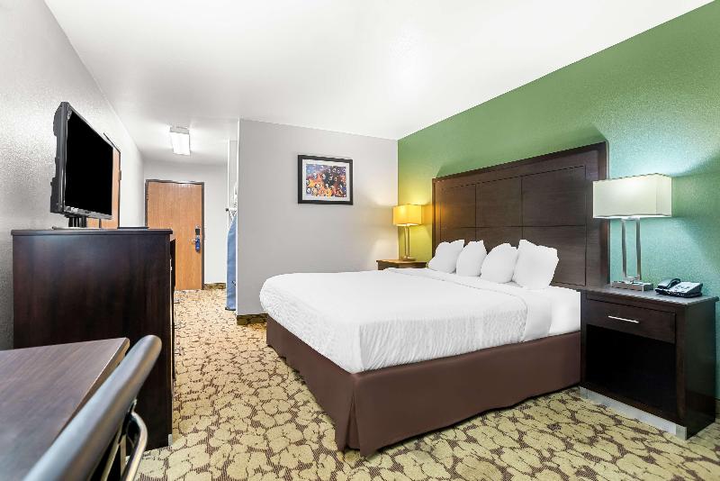 SureStay Plus Hotel by Best Western Bettendorf image