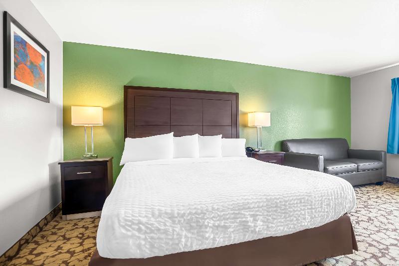 SureStay Plus Hotel by Best Western Bettendorf image