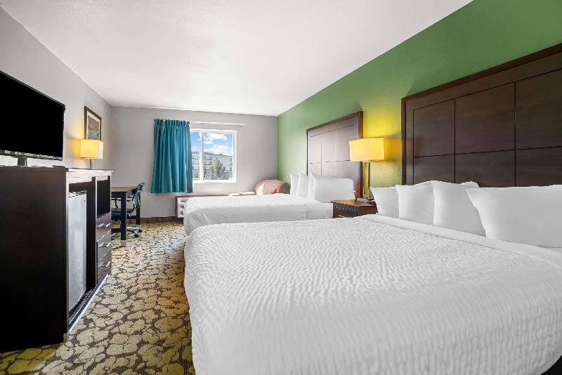 SureStay Plus Hotel by Best Western Bettendorf image