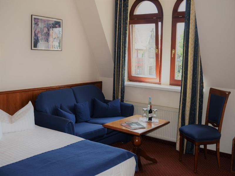 Artushof image