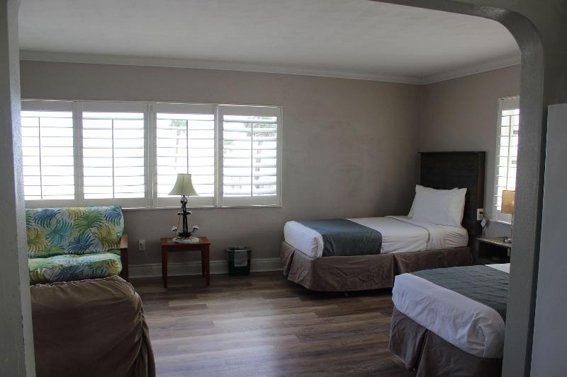 Daytona Shoreline All-Suites Inn — photo 5