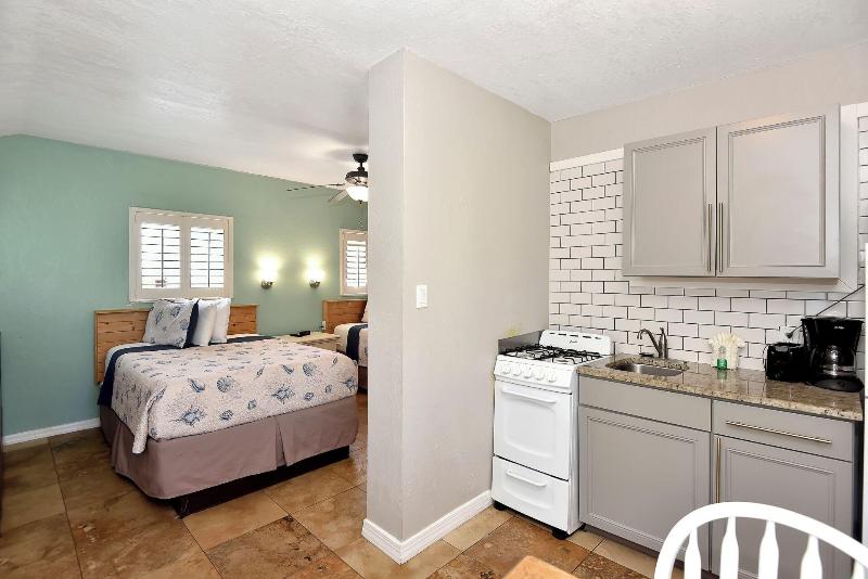 Daytona Shoreline All-Suites Inn — photo 178