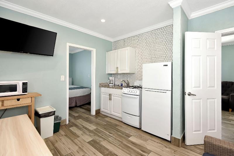 Daytona Shoreline All-Suites Inn — photo 177