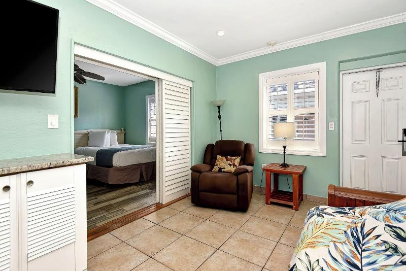 Daytona Shoreline All-Suites Inn — photo 149