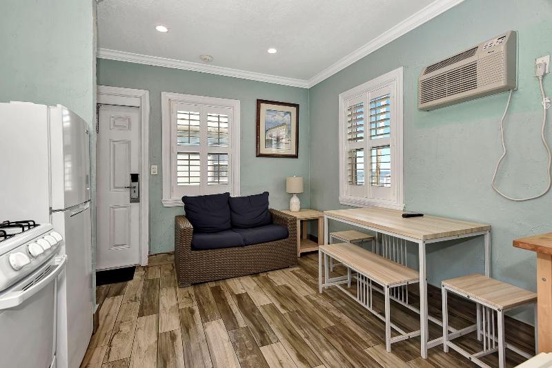 Daytona Shoreline All-Suites Inn — photo 146
