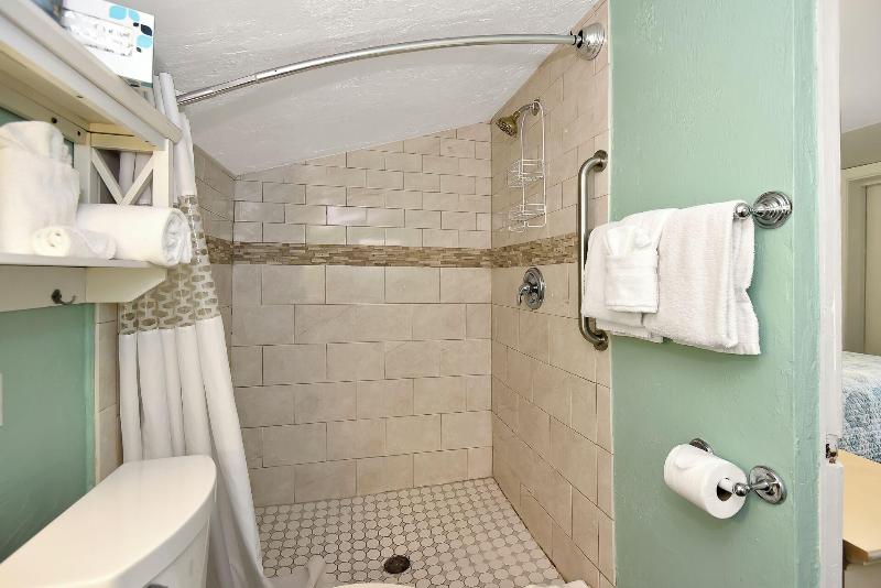 Daytona Shoreline All-Suites Inn — photo 155