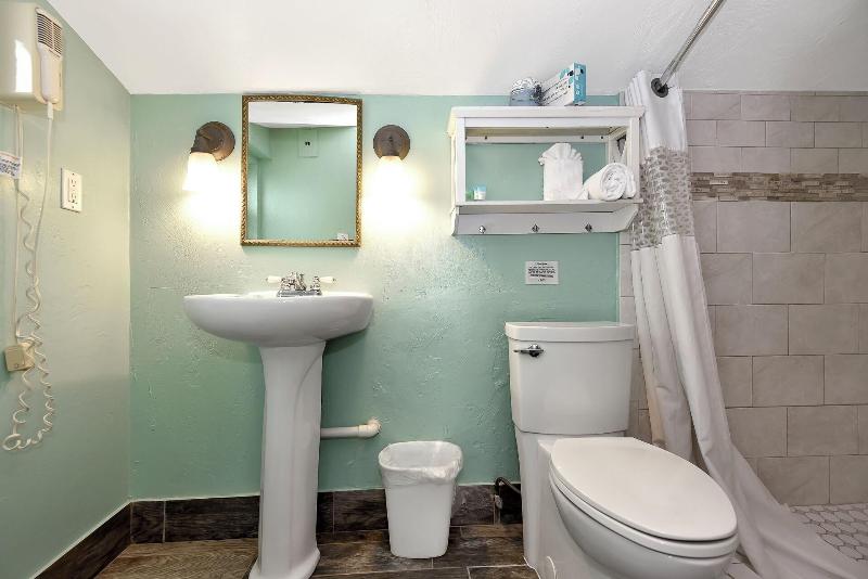 Daytona Shoreline All-Suites Inn — photo 107