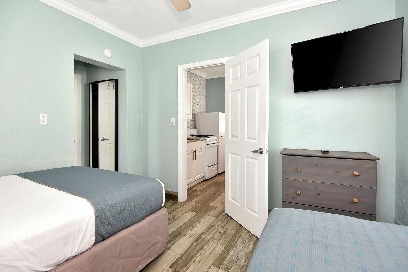 Daytona Shoreline All-Suites Inn — photo 55