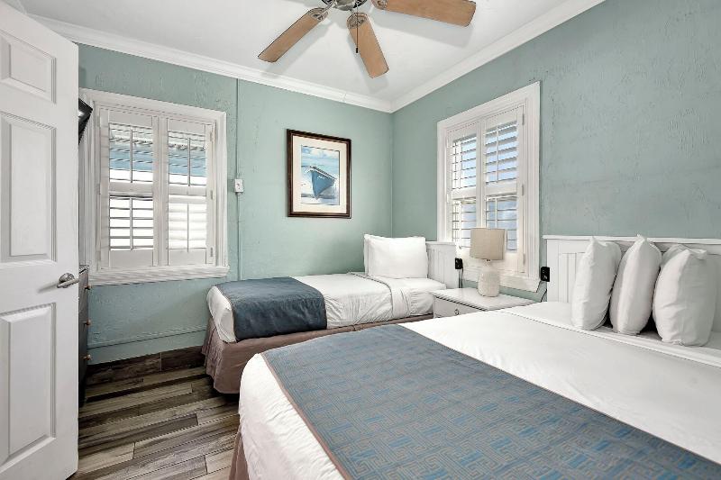 Daytona Shoreline All-Suites Inn — photo 57