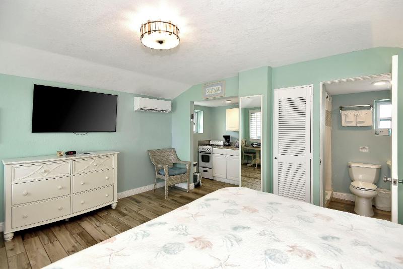 Daytona Shoreline All-Suites Inn — photo 61