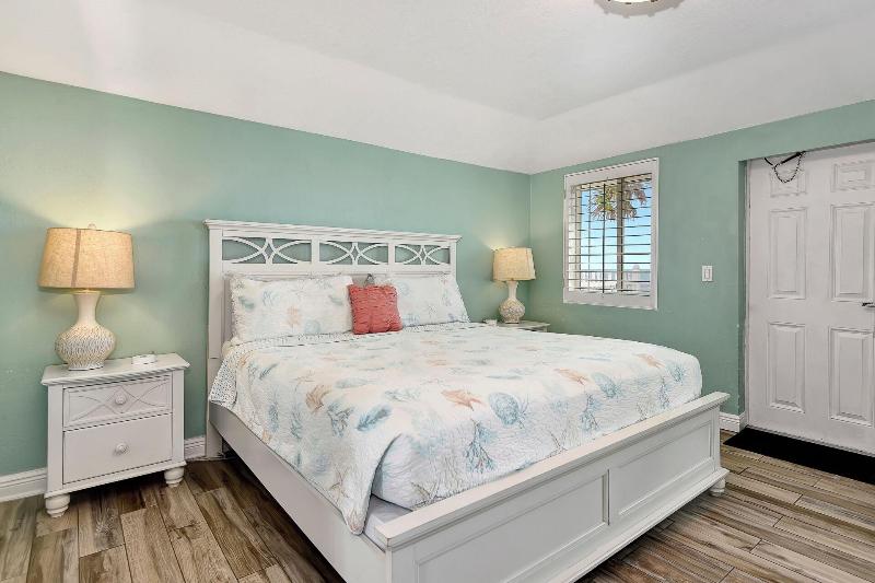 Daytona Shoreline All-Suites Inn — photo 27