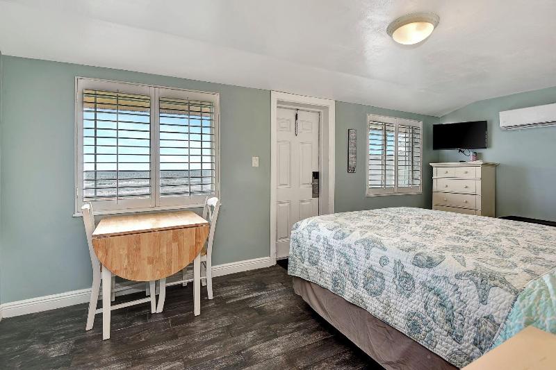 Daytona Shoreline All-Suites Inn — photo 36