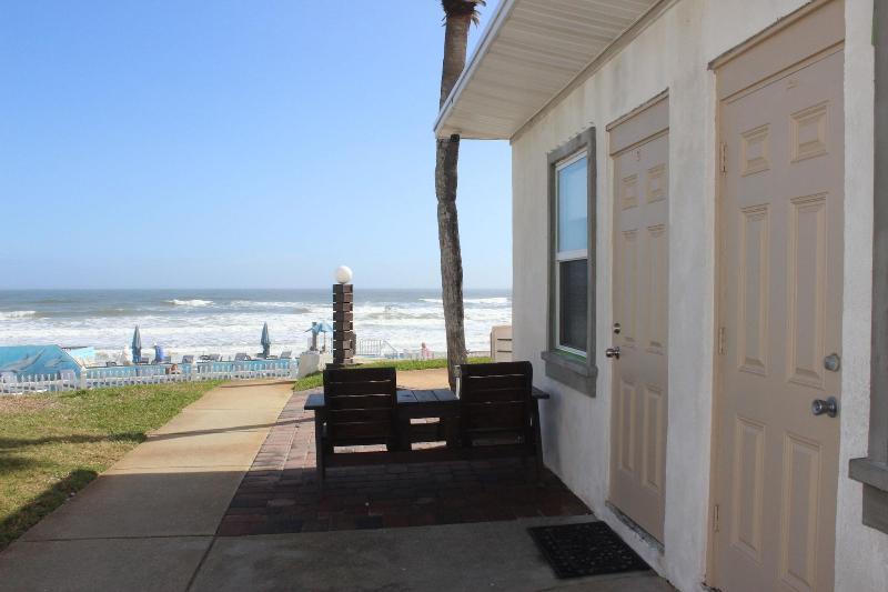 APARTMENT OCEAN VIEW TWO DOUBLE BEDS