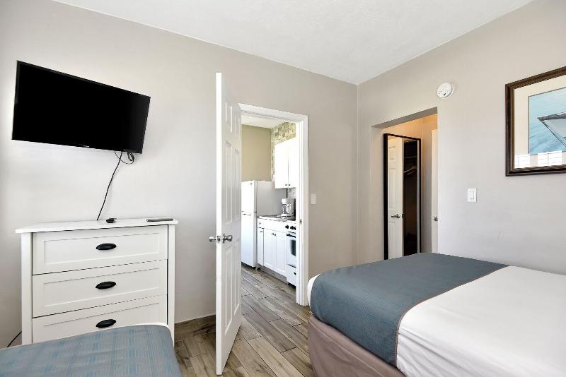 Daytona Shoreline All-Suites Inn — photo 15
