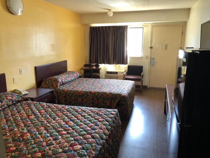 Lone Star Inn image