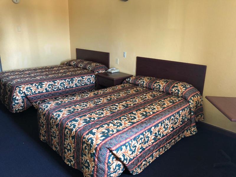 Lone Star Inn image