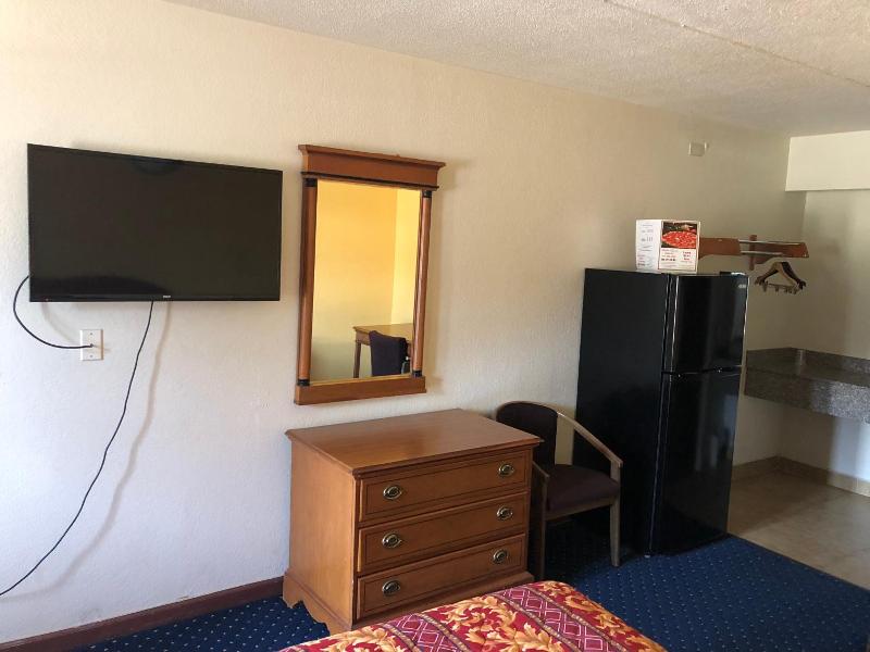 Lone Star Inn image