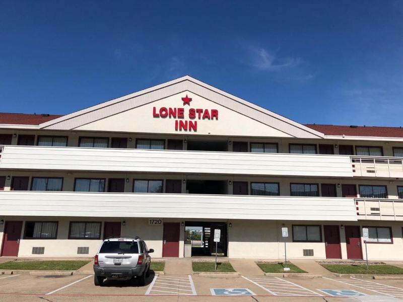 Lone Star Inn image