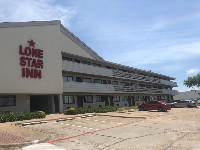 Lone Star Inn image