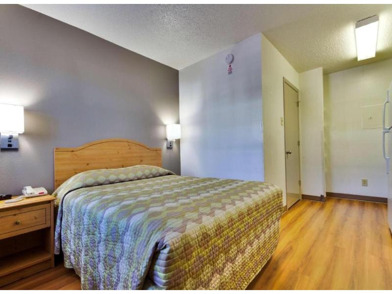 Studio 6-Dallas, TX - Garland - Northeast GA image