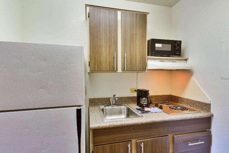 Studio 6 Dallas Garland/ Northeast image