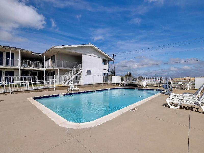 Motel 6 Denton - UNT image