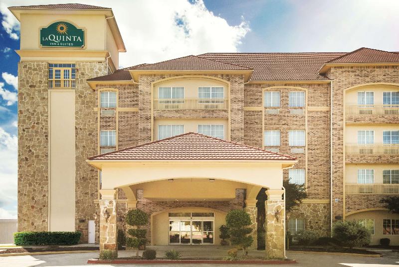 La Quinta Inn & Suites Dallas South DeSoto