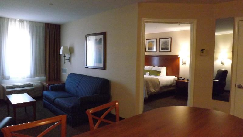 Candlewood Suites Fredericksburg image