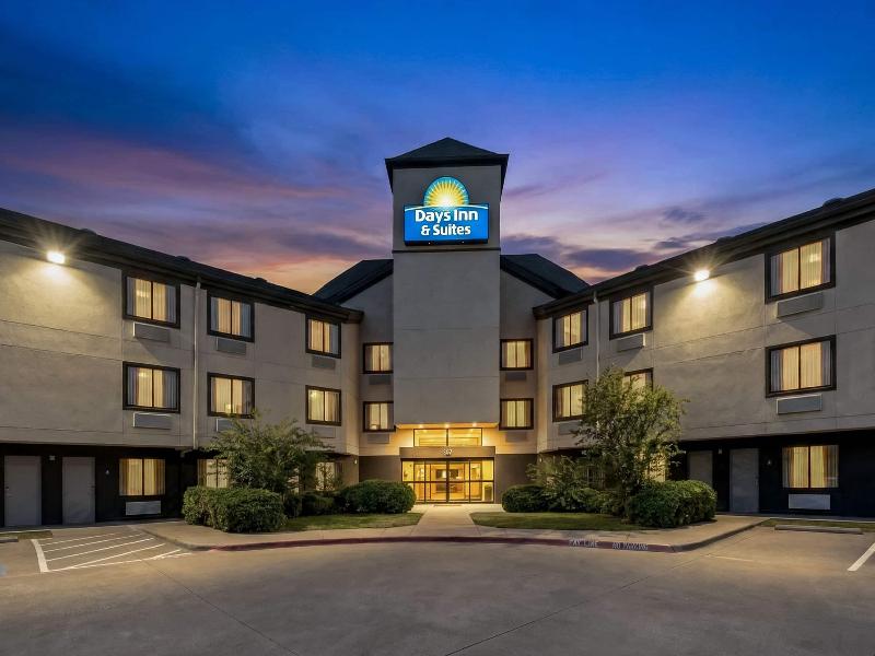 Days Inn & Suites by Wyndham DeSoto image