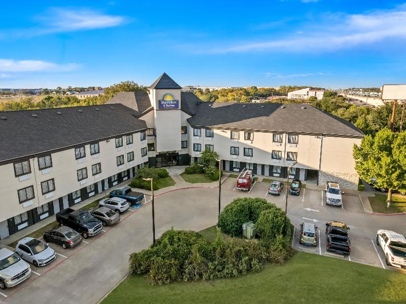 Days Inn & Suites by Wyndham DeSoto image