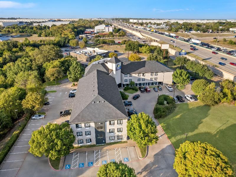 Days Inn & Suites by Wyndham DeSoto image