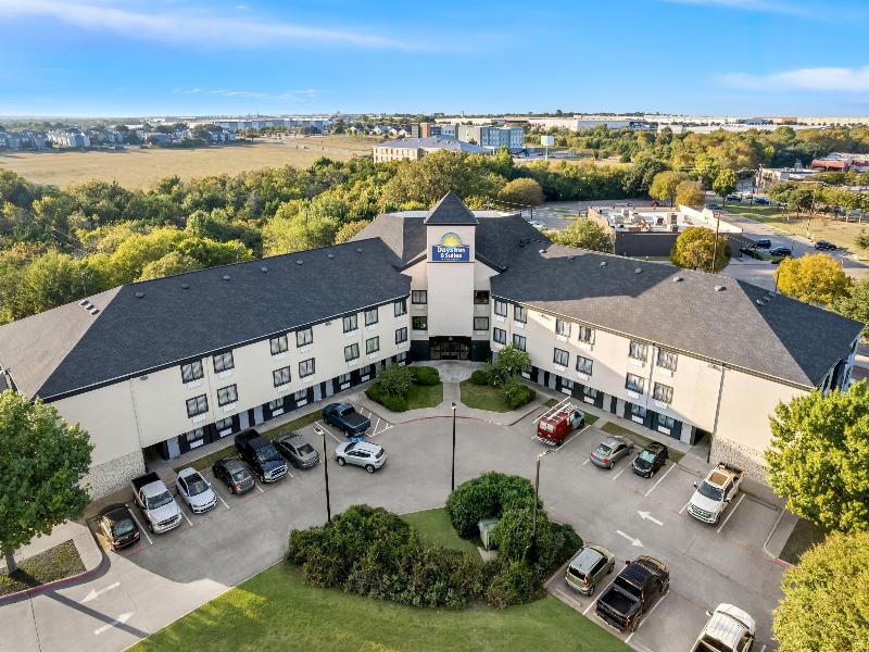 Days Inn & Suites by Wyndham DeSoto image