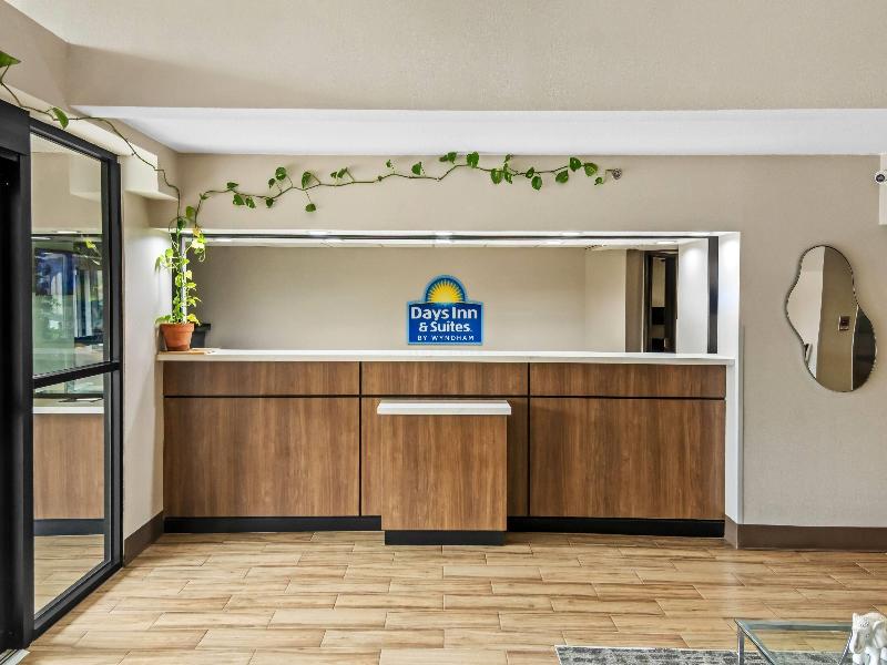 Days Inn & Suites by Wyndham DeSoto image