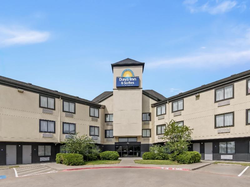 Days Inn & Suites by Wyndham DeSoto image
