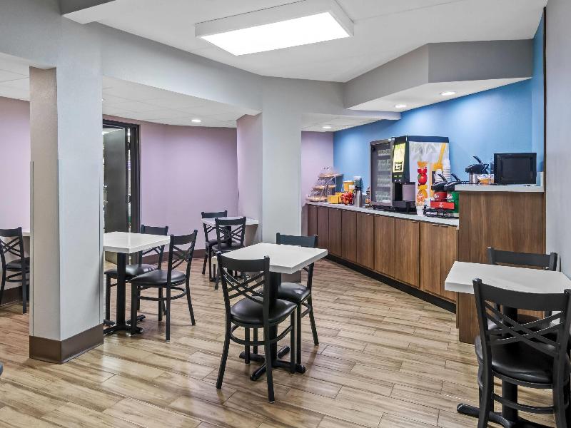 Days Inn & Suites by Wyndham DeSoto image