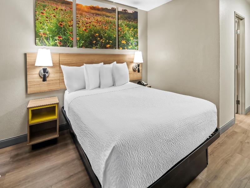 Days Inn & Suites by Wyndham DeSoto image