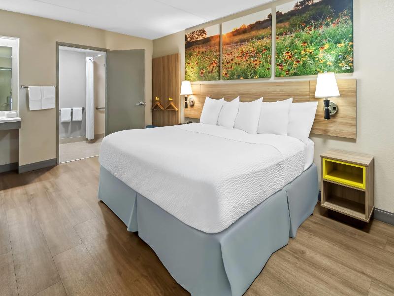 Days Inn & Suites by Wyndham DeSoto image