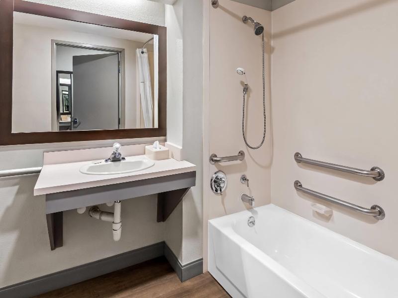 Days Inn & Suites by Wyndham DeSoto image