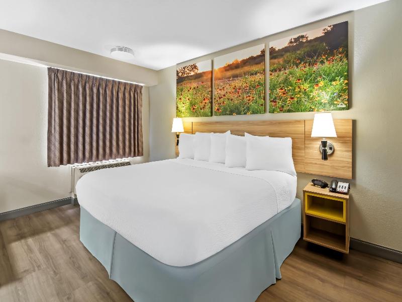 Days Inn & Suites by Wyndham DeSoto image