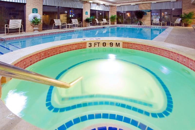 Holiday Inn Express Easton image