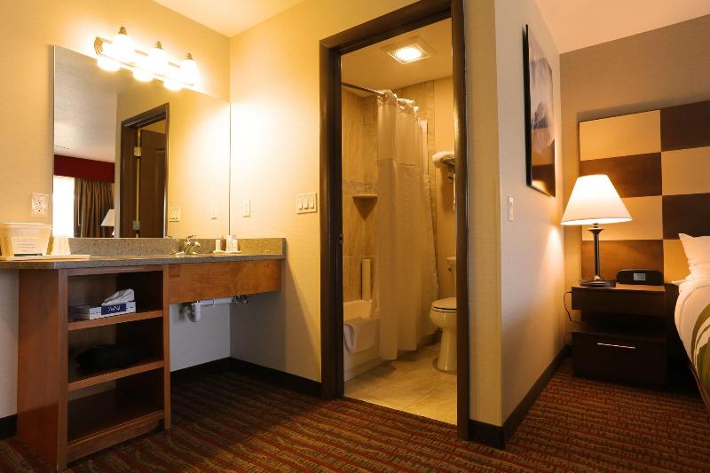 Quality Inn near Rocky Mountain National Park image