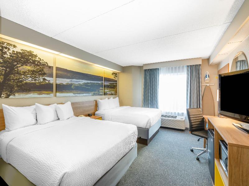 QUADRUPLE Accessible Two Double beds