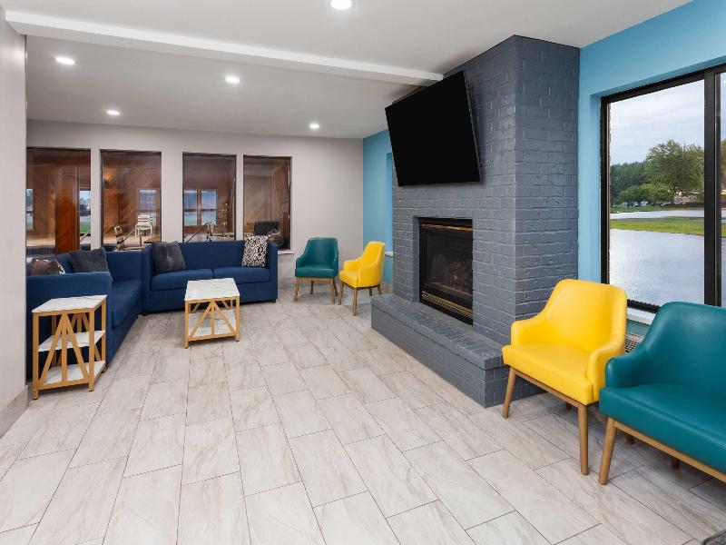 Days Inn By Wyndham Eagle River image