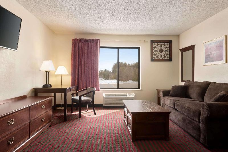 Days Inn By Wyndham Eagle River image