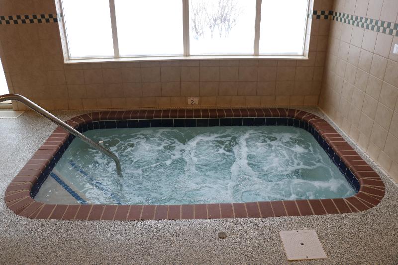 Holiday Inn Express & Suites Marquette image