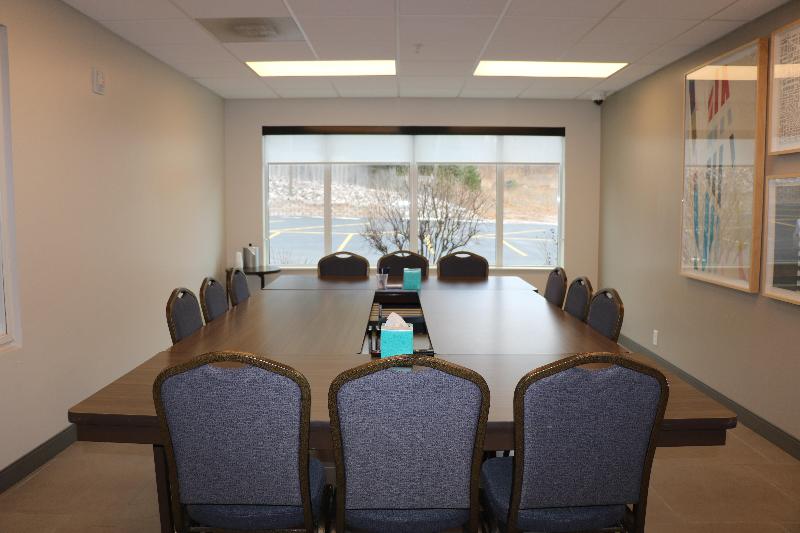 Holiday Inn Express & Suites Marquette image