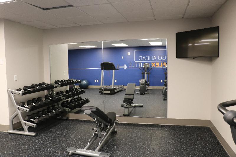 Holiday Inn Express & Suites Marquette image